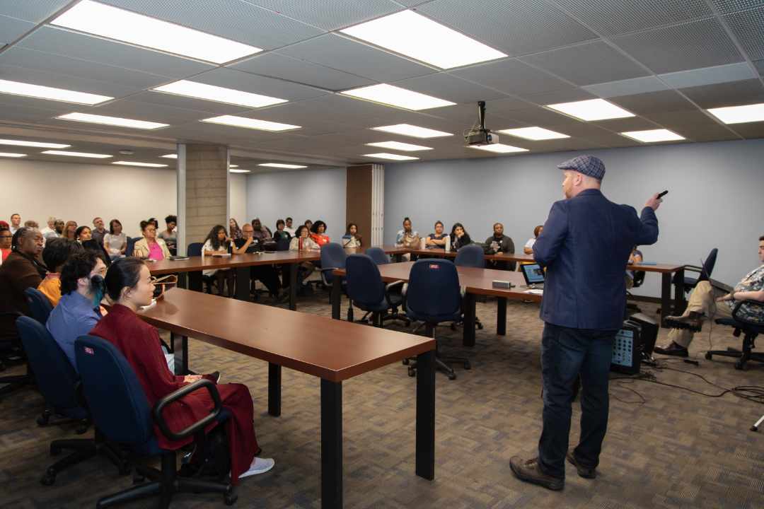 People at tables attending a FOCUS conference